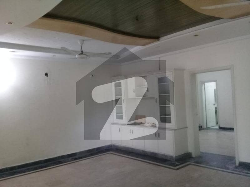 2 KANAL COMMERCIAL USE HOUSE FOR RENT NEAR MAIN BOULEVARD GULBERG