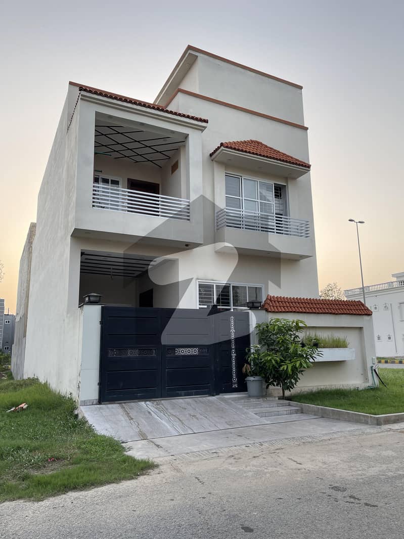 5 Marla House For Rent In Citi Housing Sialkot Near Park. Citi Housing