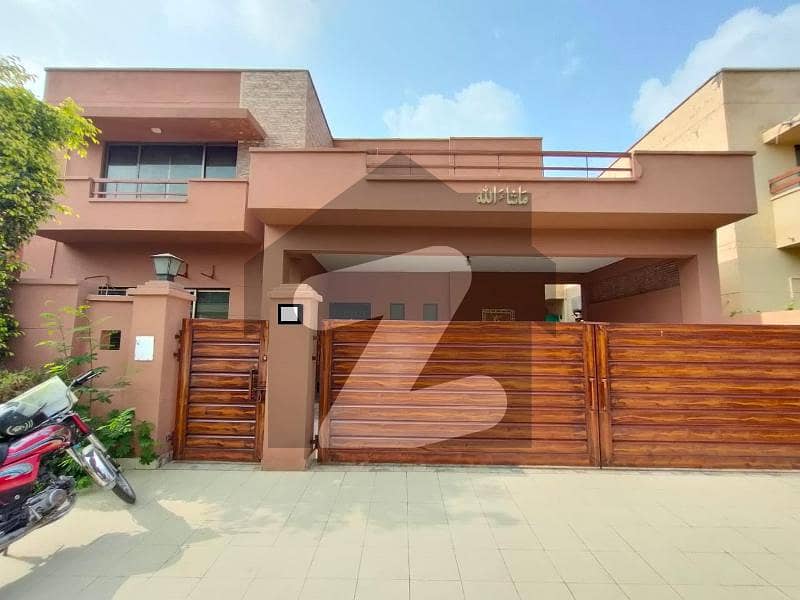 Ideal Location 17marla House For Sale In Sectorf, Askari10, Lahore