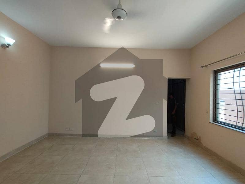 Ideal Location 17marla House For Sale In Sectorf, Askari10, Lahore
