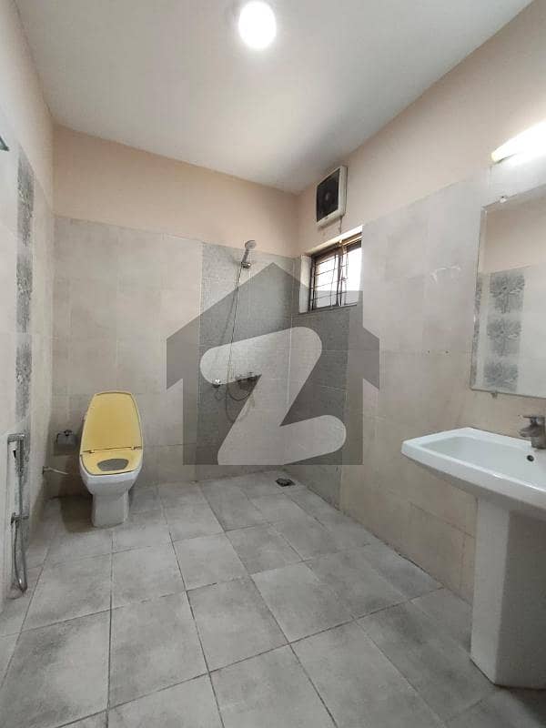 Ideal Location 17marla House For Sale In Sectorf, Askari10, Lahore
