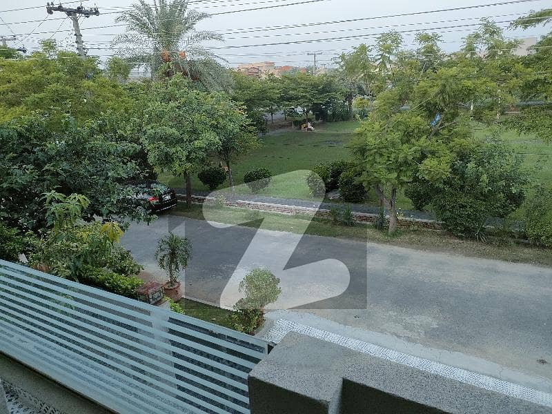 10 Marla Facing Park Slightly Used 5 Bedroom House In G Block Of