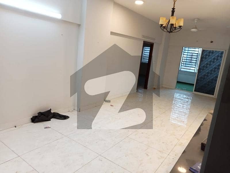 Beautiful 3 Bed dd at dhoraji Near Zubaida hospital. Dhoraji Colony