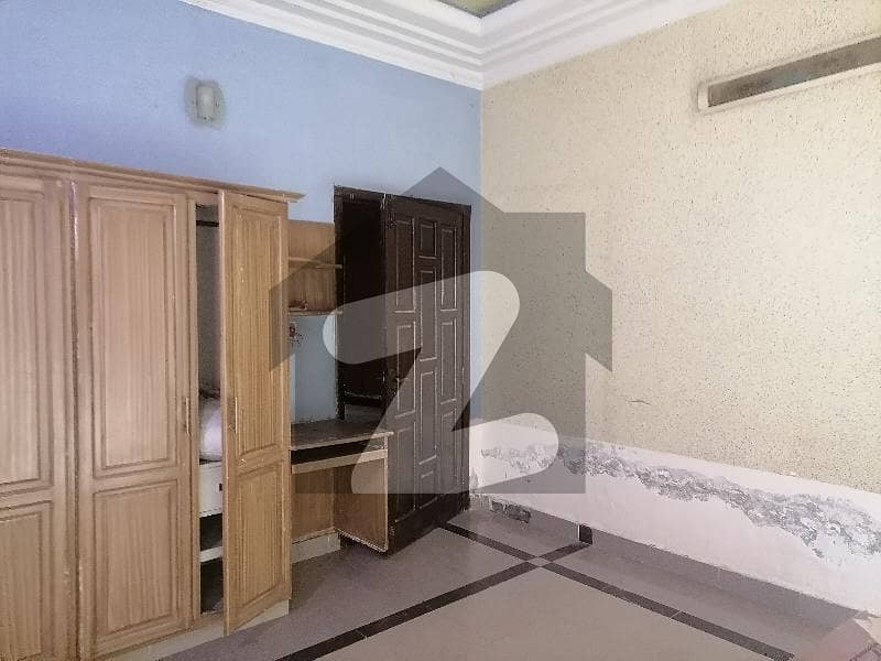 Johar Town 12 Marla Upper Portion Up For rent Johar Town, Lahore