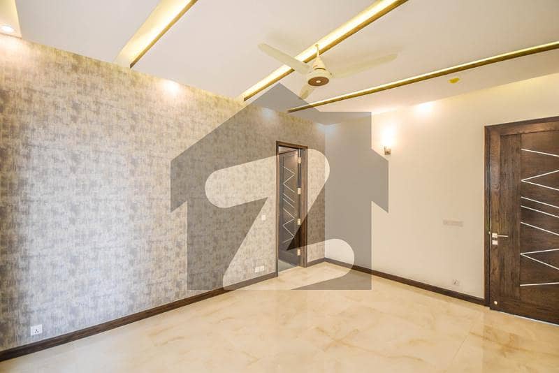 10 marla Beautifully Designed Modern house for rent in divine garden