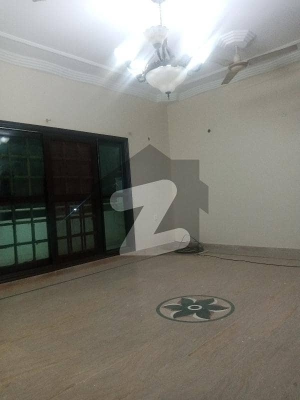 3 bed dd portion 2 nd floor West open GulshaneIqbal Block 10