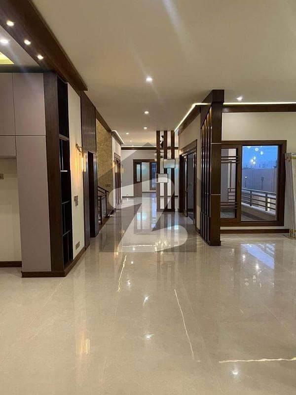 Presenting One Of The Most Luxurious 1000 Sq Yards For Sale In Phase 8