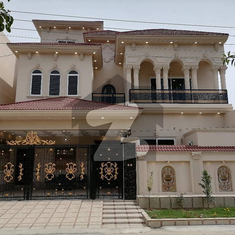 10 Marla House In Central Royal Palm City Sahiwal For sale Royal Palm
