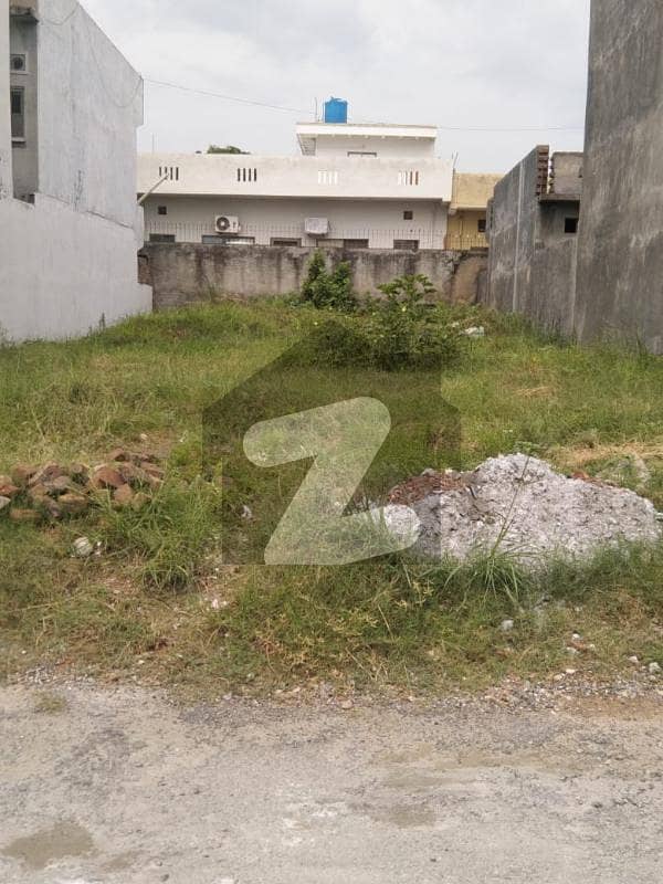 10 Marla Plot Available For Sale. Jinnah Gardens Phase 1, Jinnah