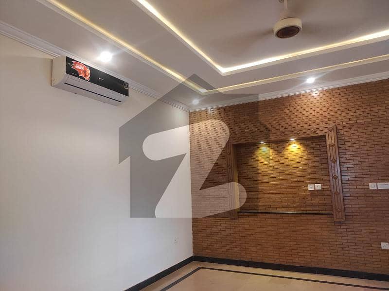 10 Marla Ground Portion 2ac Installed Available For Rent Upper Portion