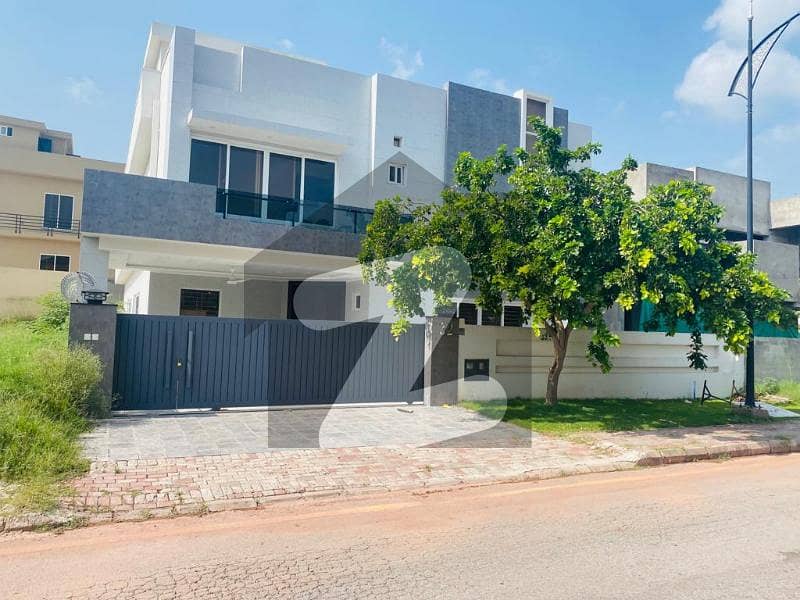 Bahria Enclave Sector C 1 Kanal House Available For Rent Bahria Enclave Sector C, Bahria