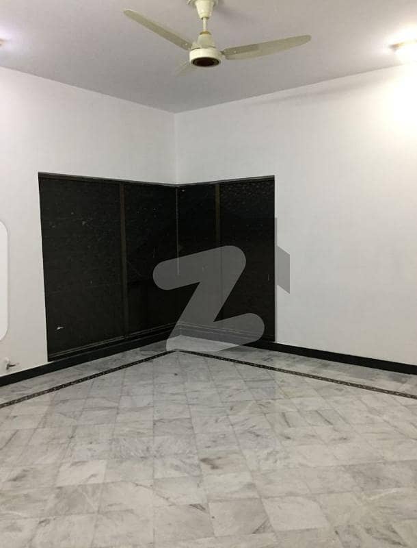 Upper portion for rent in G 10 in a very good location G10, Islamabad