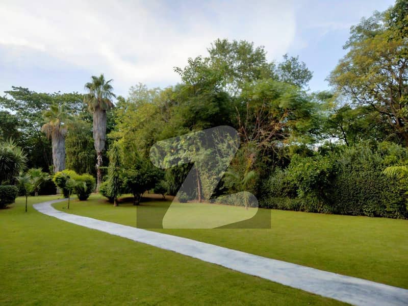 F8 old house for sale With huge extra land F8, Islamabad ID46991558