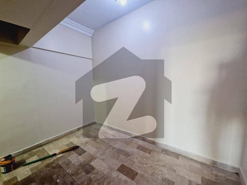 Main road faceing flat for rent in gulistanejauhar block 14 near Red