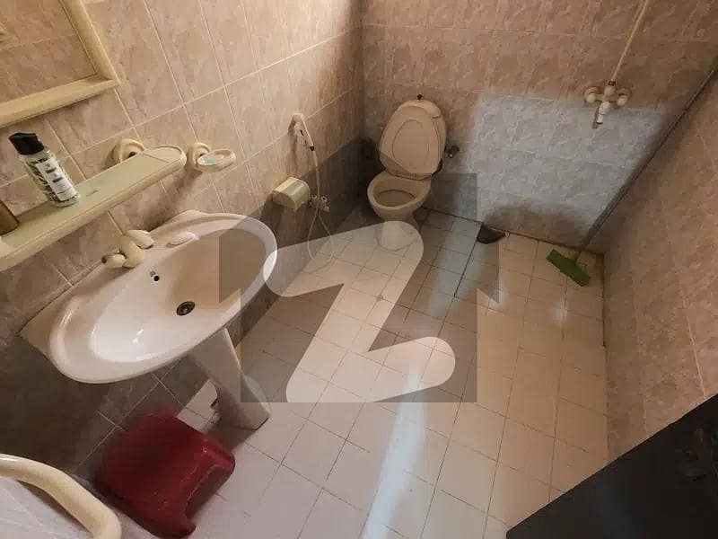 Prime Location House Of 311 Square Yards Available For rent In DOHS