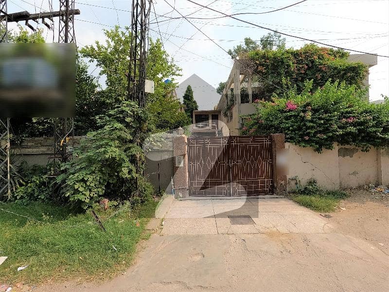 1 Kanal House Is Available For sale In Model Town Block K Model Town