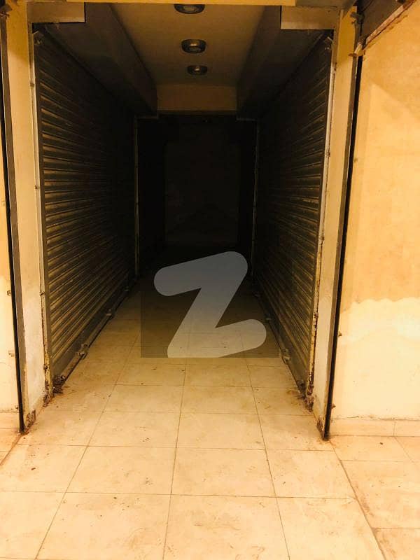 Gulshan 13B. . mai road side ideal for warehouse rent 2 lac Gulshane