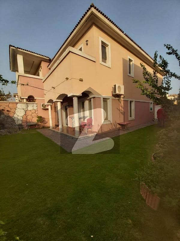 12 Marla Town House Available For Rent Emaar Canyon Views Alma 1