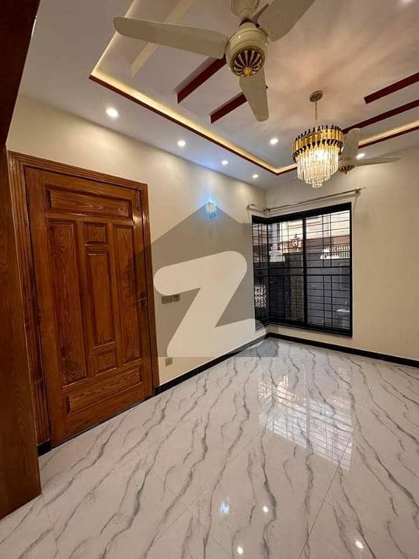 BRAND NEW FLAT AVAILABLE FOR SALE Federal B Area Block 8, Federal B