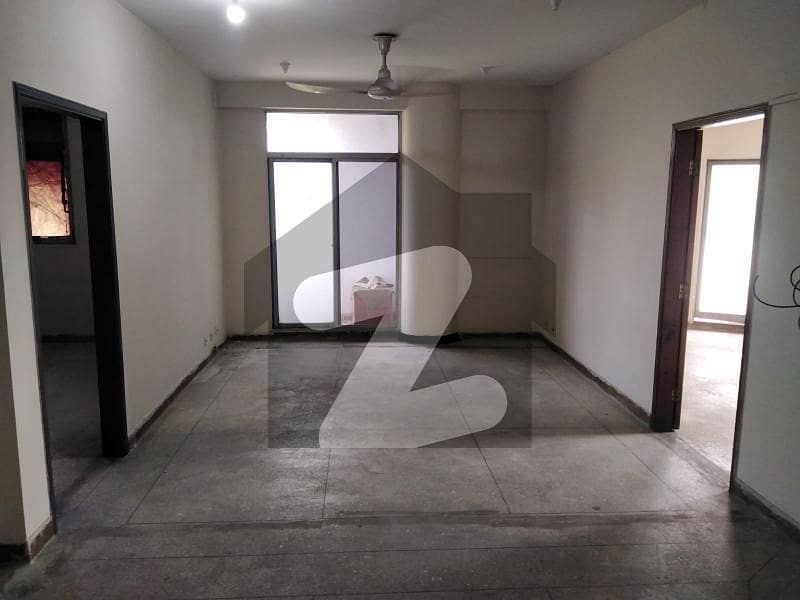 900sqft flat for Rent Eden Heights Plaza Hot Location of Jail Road