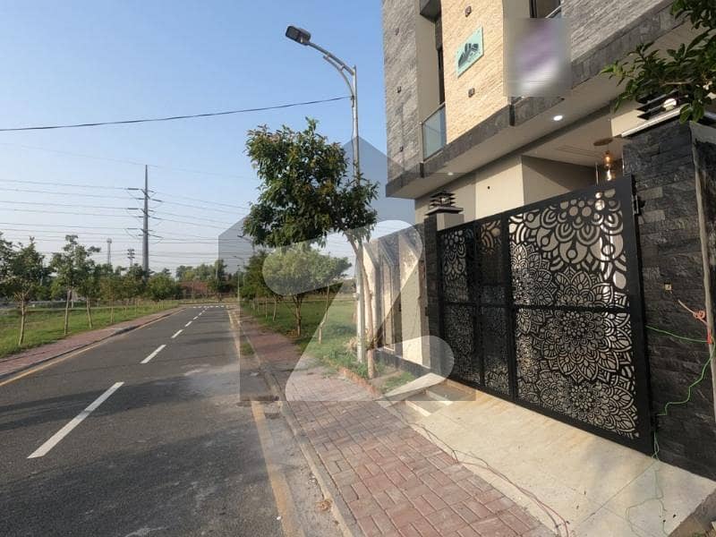 House For Grabs In 3 Marla Lahore Canal Valley, Main Canal Bank Road