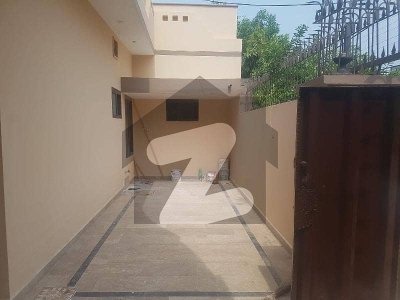8 MARLA CORNER FACING PARK USED HOUSE FOR SALE IN PCSIR SOCIETY LAHORE