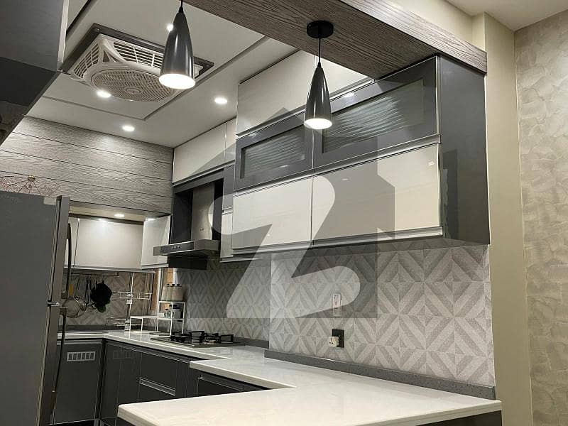 Kings tower flat for sale Kings Tower, GulistaneJauhar Block 15