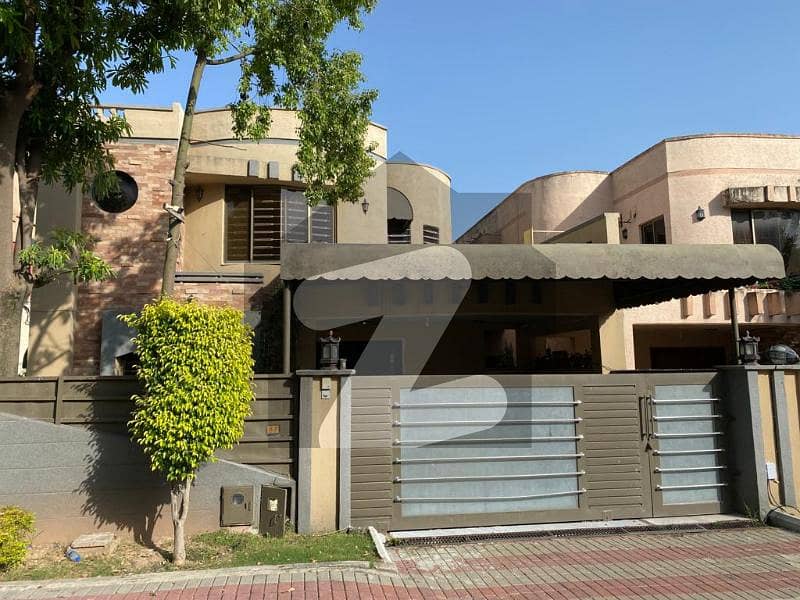 28 MARLA HOUSE FOR SALE Safari Villas 1 Bharia Town Phase 1 Bahria Town
