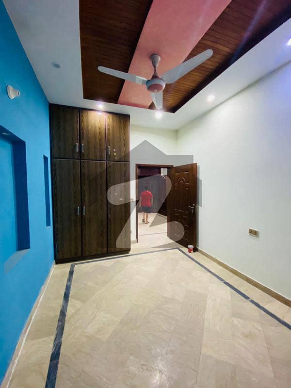 Vip beautiful 6 marla full House is available for rent in sabzazar lhr