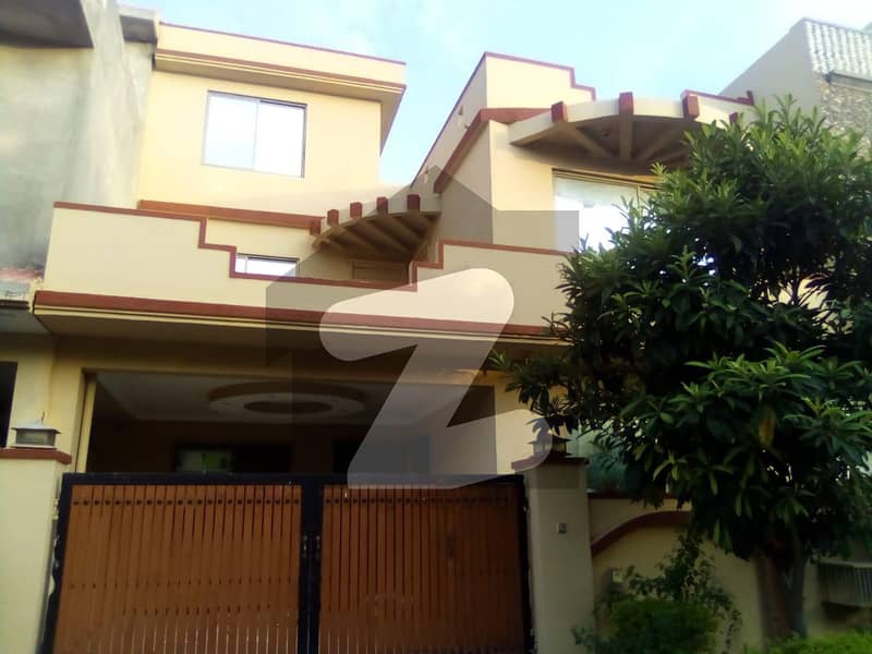 Newly painted house for RENT. lower portion ,2 bedrooms,lounge ,dining
