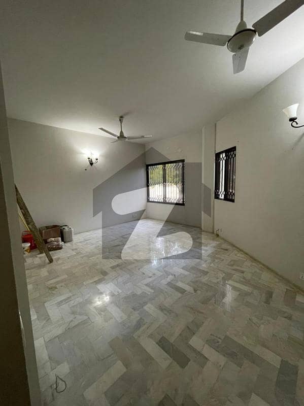 3 Bedrooms Apartment For Rent Available In Clifton Block 5/Old Clifton