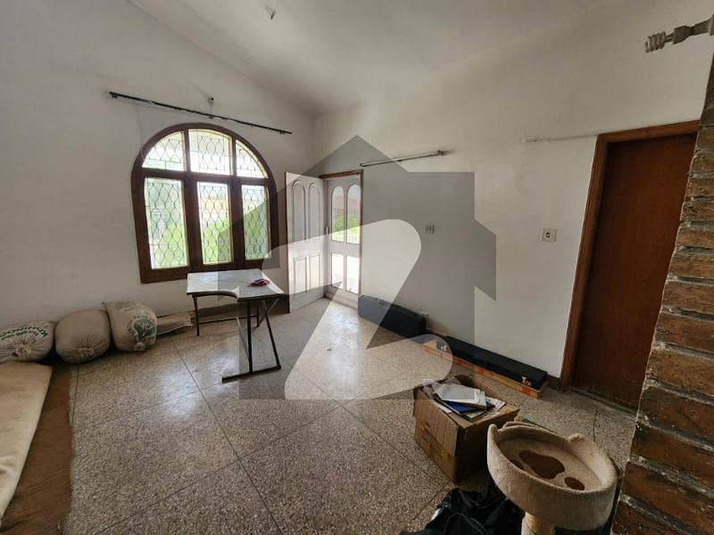 Good Location Wide Road One Unit House Owner Built For Sale Chaklala