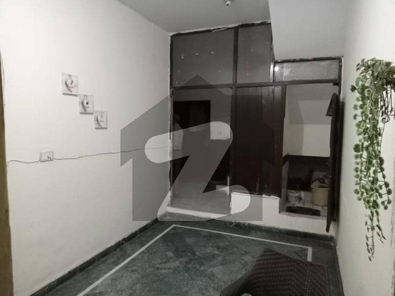 6 Marla Dubble Story House For Rent ( Iqbal Park ) Walton Road, Lahore