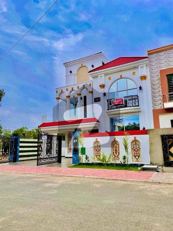 10 Marla Beautiful House For Sale In Johar Block Bahria town Lahore