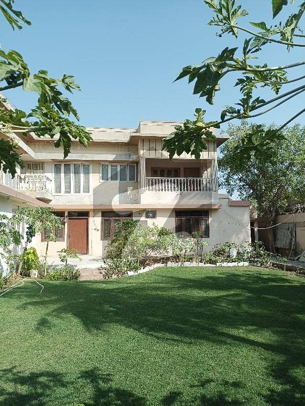 Perfect Prime Location 1000 Square Yards House In PECHS Block 2 For Sale PECHS Block 2, PECHS