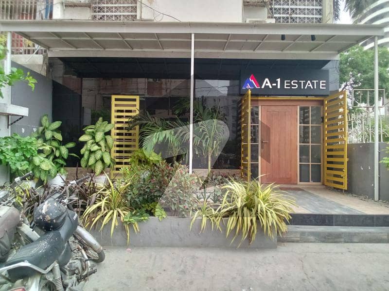 Clifton Block 5, Near Boat Basin, Apartment For Sale. Clifton Block 5