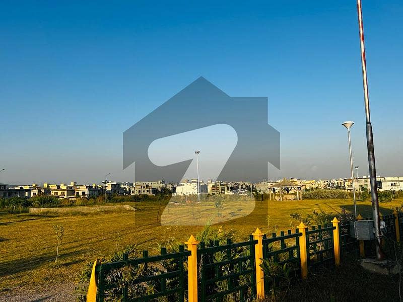 CDA Park Enclave 3 5 Marla Park Facing Heighted Location Solid Land