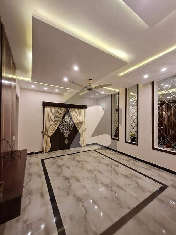 2 Bedroom Apartments For Sale 800 Sahure Feet 3rd Floor Rent