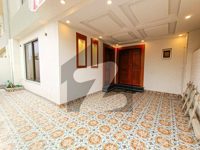 10 Marla Full House Available For Rent. Bahria Town Phase 2, Bahria