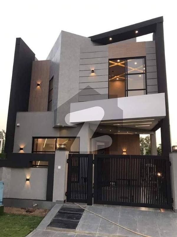 Brand New Full House For Rent Near By Commercial Market Park View City