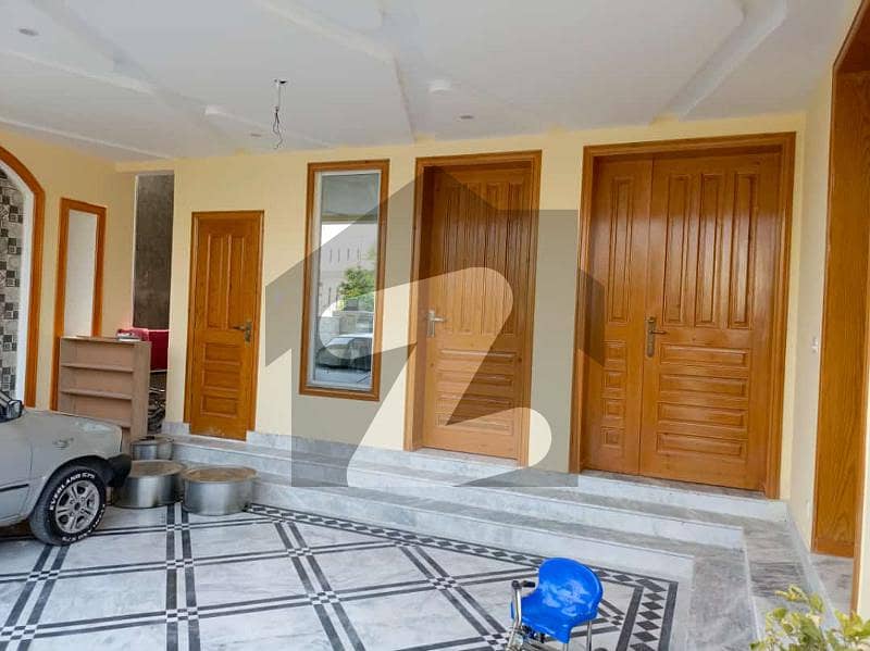 12 Marla Brand New Unfurnished Upper Portion For Rent In Media Town