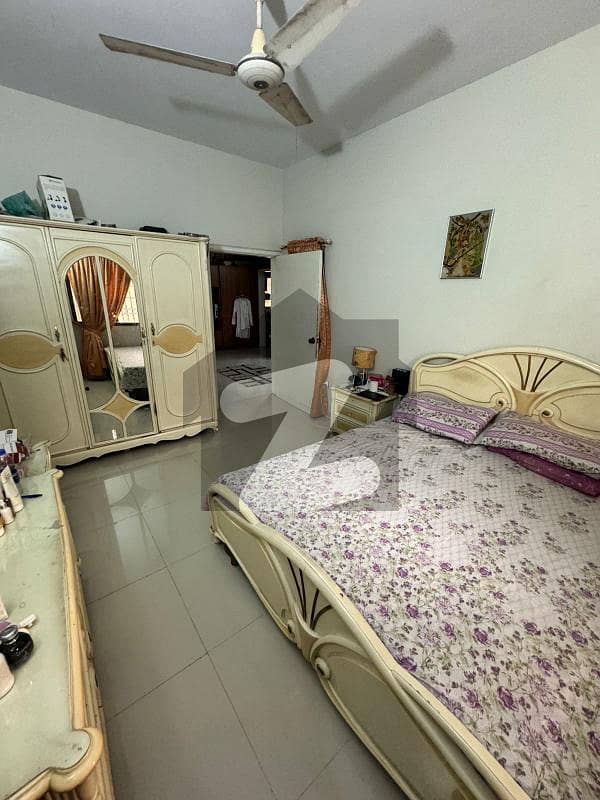 Kda Overseas Banglows One Unit Corner Old Construction House For Sale