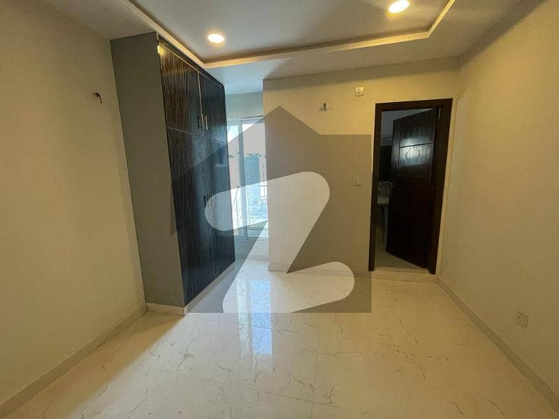 MODERN 1 BED LUXURY APARTMENT AVAILABLE FOR RENT IN GULBERG GREENS