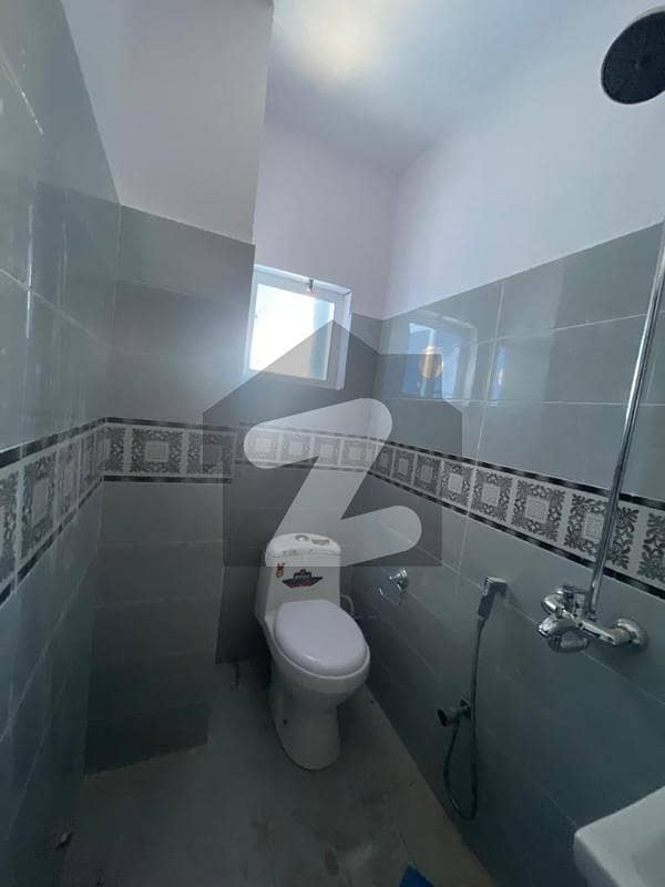 MODERN 1 BED LUXURY APARTMENT AVAILABLE FOR RENT IN GULBERG GREENS
