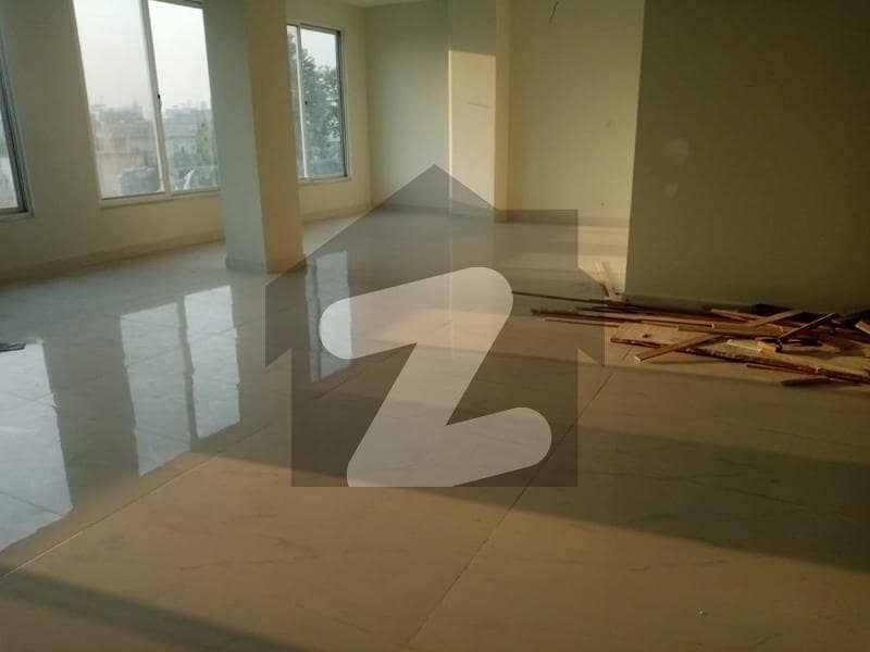 Margalla Realtor Presenting 2850 sqft prime location Office space