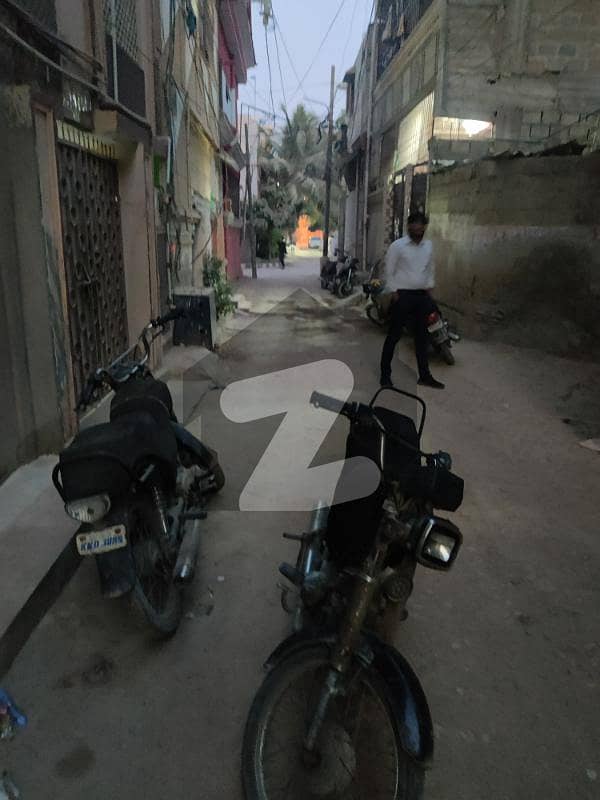 Ground +2 House For Sale 80 Square Yard Old Construction GulshaneIqbal Block 3, Gulshane