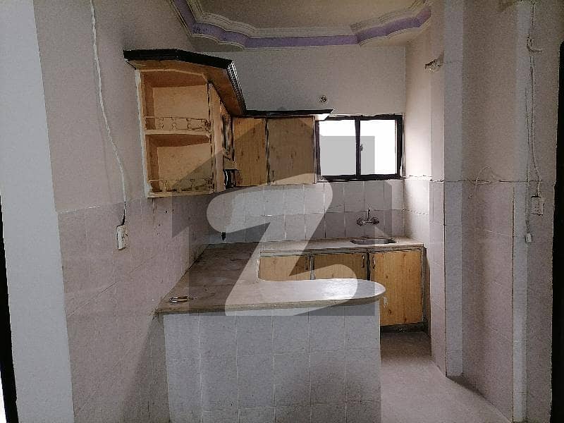 Ready To Buy A Flat In GulshaneIqbal Block 10 Karachi Gulshane