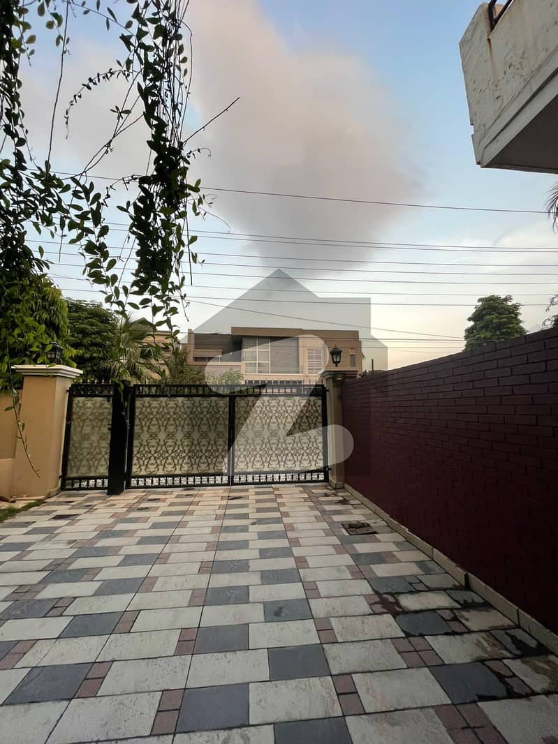 Alpha Society, 1 Kanal Bunglow Double Story owner build house Direct