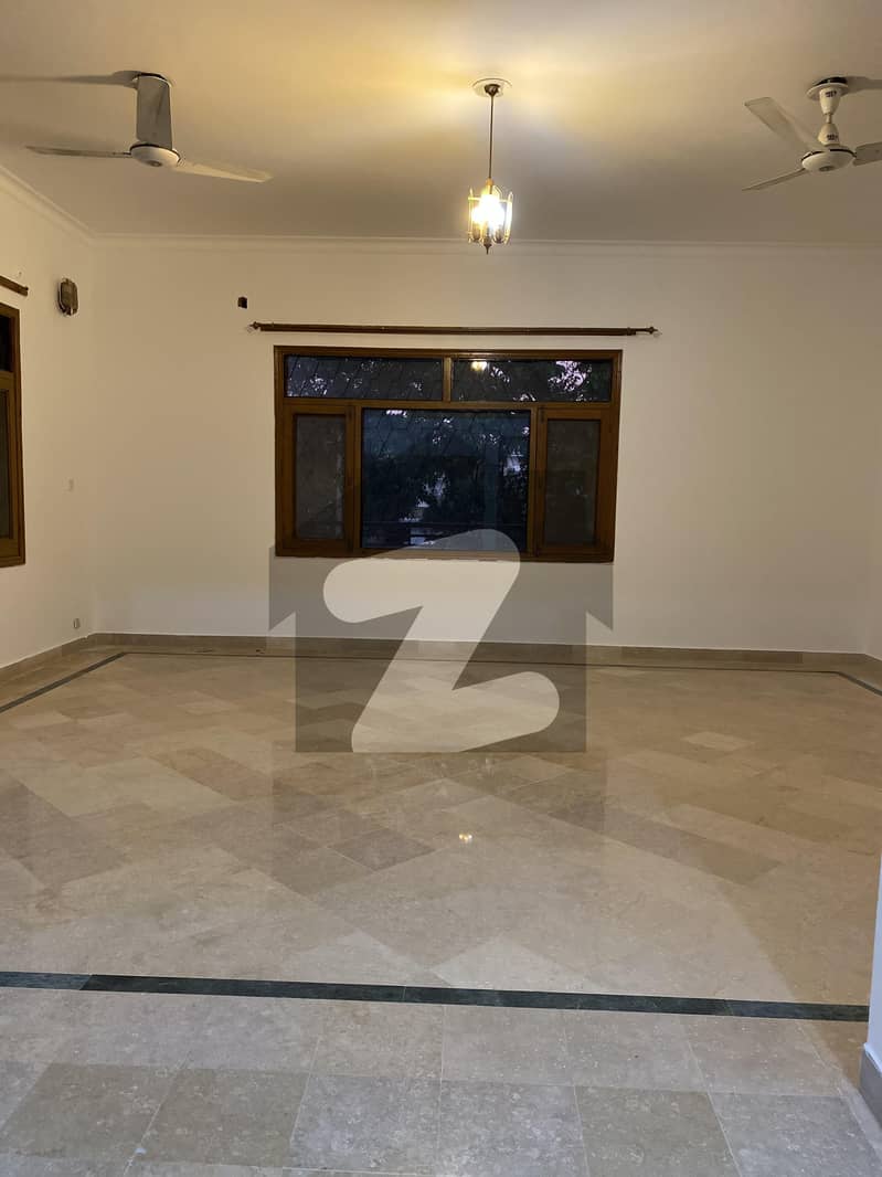 Triple Storey Corner House For Sale In G10/4. G10/4, G10, Islamabad