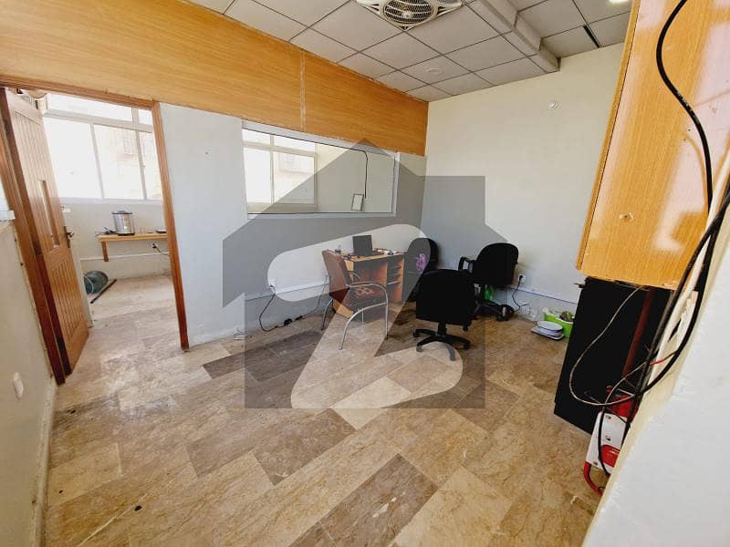 OFFICE FOR RENT IN GULISTANEJAUHAR BLOCK 14 NEAR RED APPLE. Gulistan